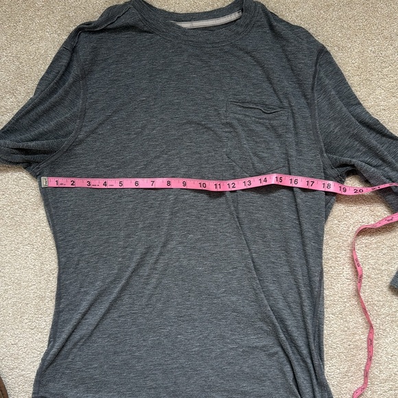 Old school men’s medium gray Lululemon long sleeve T. 18.5” ptp, 27” length - Picture 2 of 5